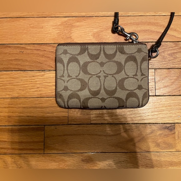 Coach wristlet - Picture 4 of 4
